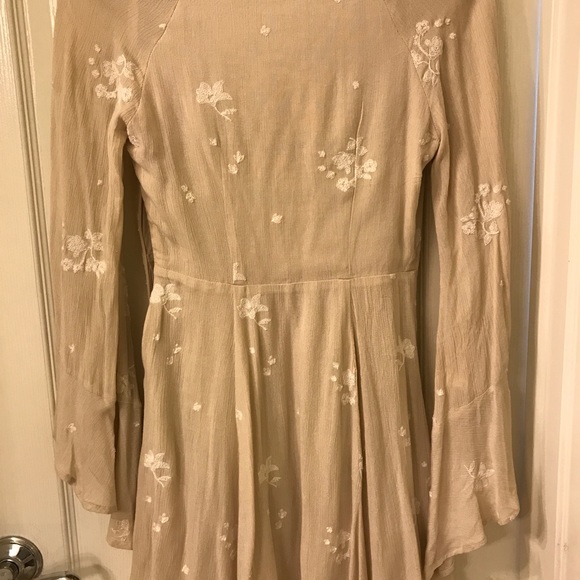 Free People bell sleeved embroidered beige dress - Picture 4 of 4